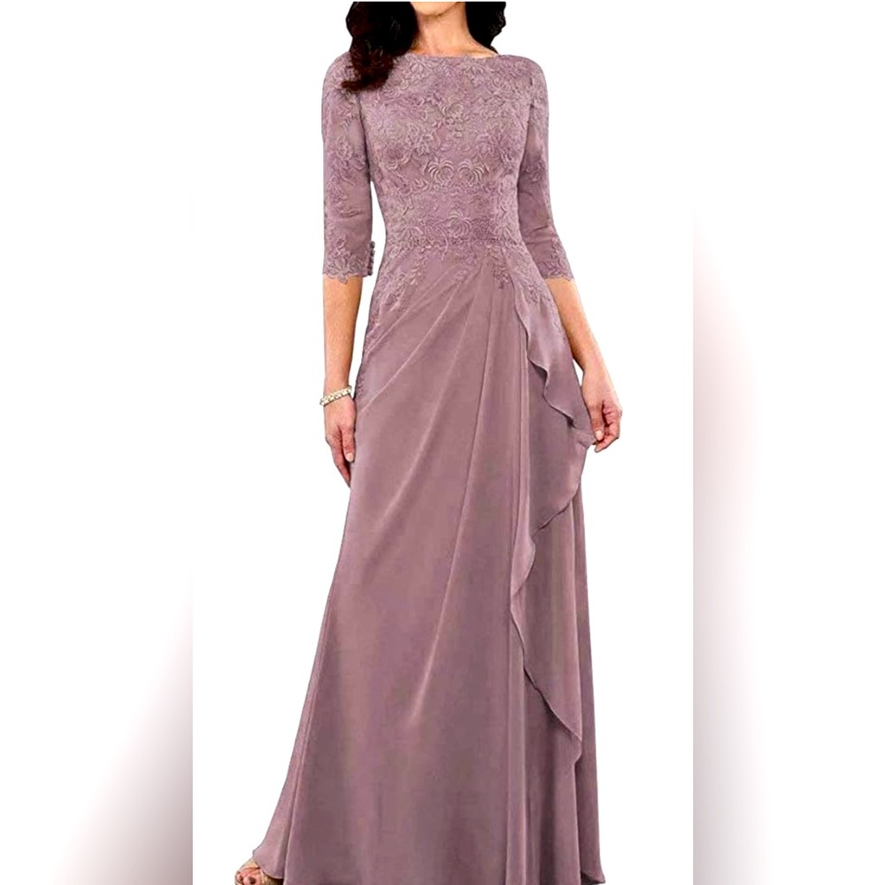 Mother of the bride or groom, 3/4 sleeve dress. Mauve in color. Size 10